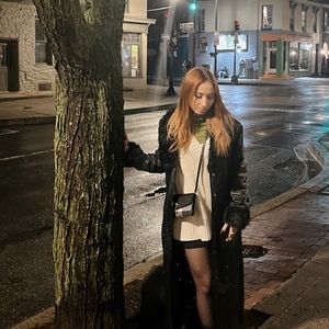 RARE Wilson’s genuine leather trench coat with fur trim